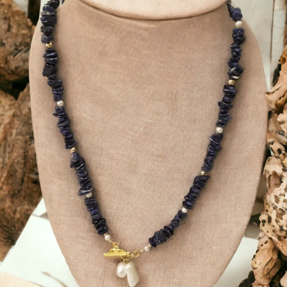 Navy Gravel Beads with drop pearl pendant